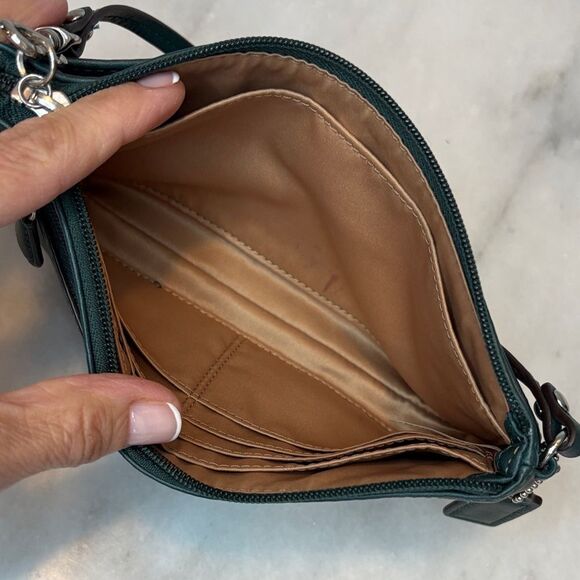 Coach Embossed Signature Logo Leather XL Wristlet Clutch Bag HTF - Picture 12 of 16